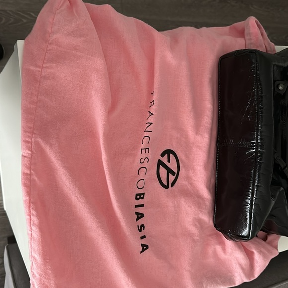 Francesco Biasia Distressed black leather shoulder bag - Picture 2 of 7